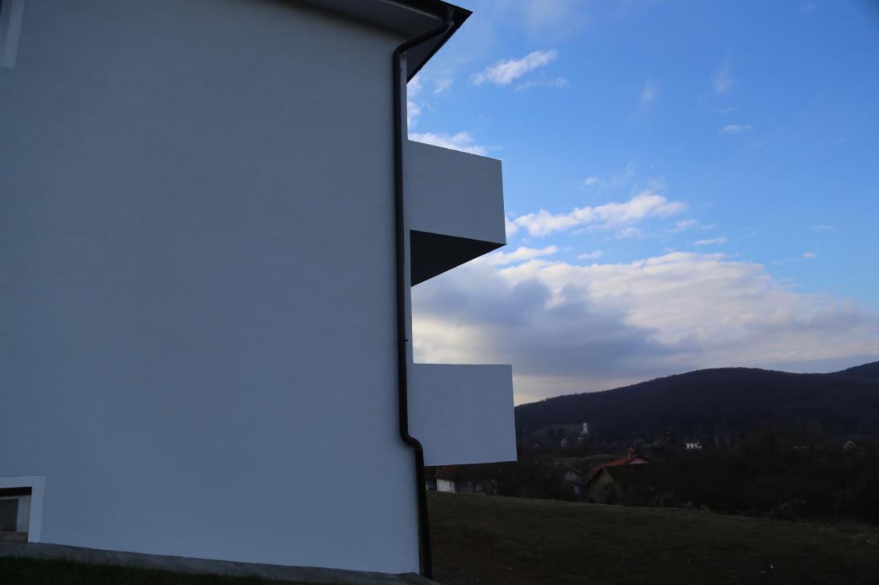 Fruskogorska Idila Apartmani Vrdnik Exterior foto